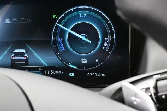 2023 Hyundai Tucson Luxury Hybrid Leather, Sunroof, Heated Seats - Photo 12