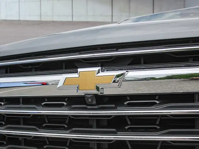 2026 Chevrolet Traverse LT - Sport Edition - $423 B/W - Photo 8