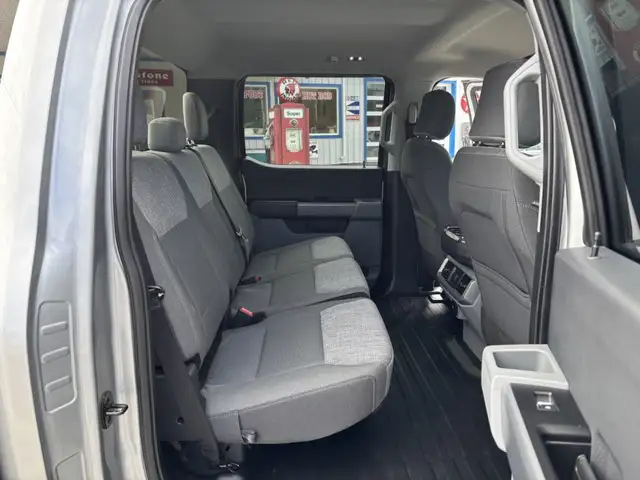 2022 Ford F-150 Crew cab, boite 6,5 pieds - Photo 32