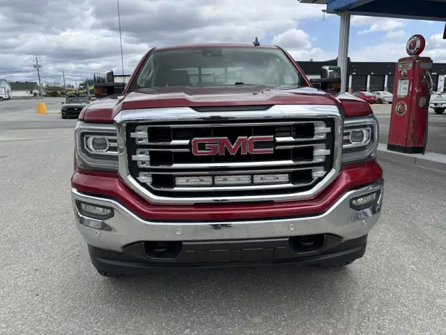 2018 GMC Sierra 1500 SLT, Cuir, Toit, 6,2 l - Photo 3