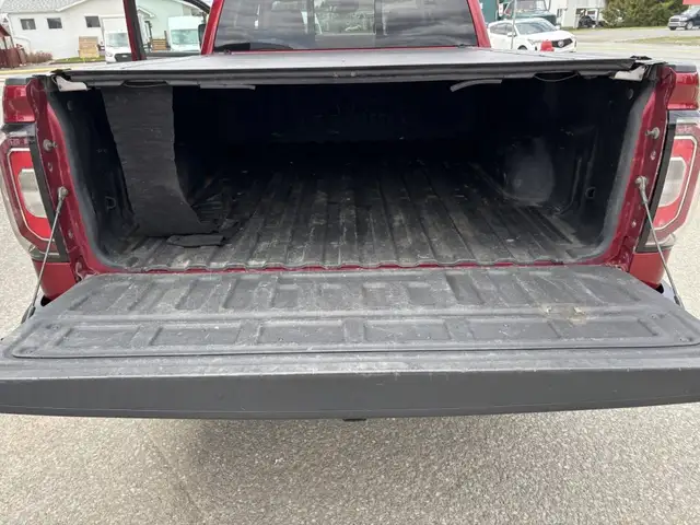 2018 GMC Sierra 1500 SLT, Cuir, Toit, 6,2 l - Photo 19