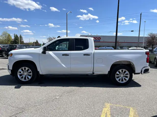 2021 Chevrolet Silverado 1500 - Photo 2