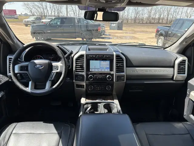 2017 Ford F-250 Crew Cab 4x4 Lariat 6.7L - Rebuilt Title - Photo 11