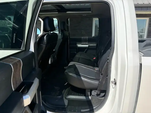 2017 Ford F-250 Crew Cab 4x4 Lariat 6.7L - Rebuilt Title - Photo 13