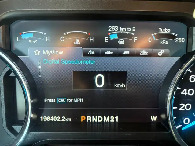 2017 Ford F-250 Crew Cab 4x4 Lariat 6.7L - Rebuilt Title - Photo 20