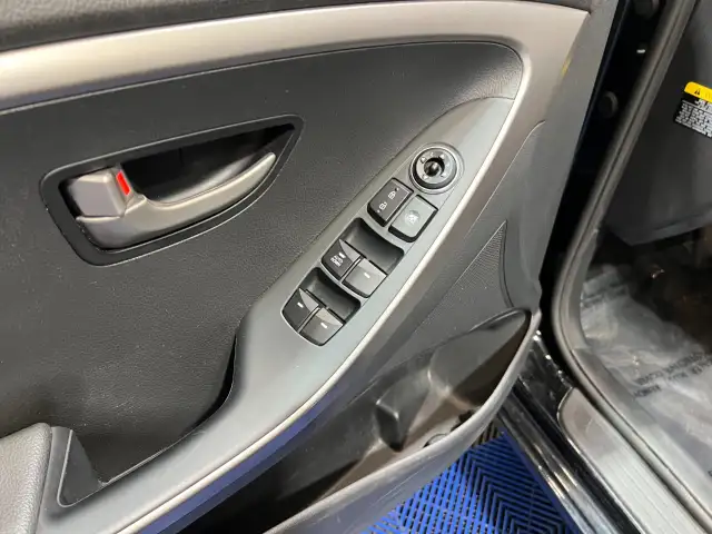 2016 Hyundai Elantra GT - Photo 11