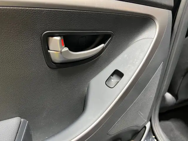 2016 Hyundai Elantra GT - Photo 16