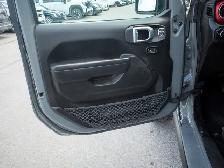 2023 Jeep Wrangler Rubicon - Premium Sound System | Rollover - Photo 19