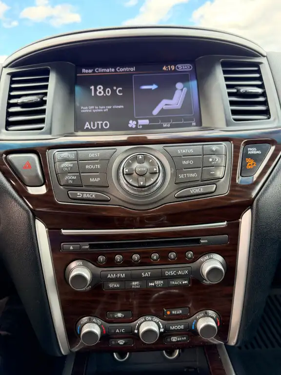 2016 Nissan Pathfinder S 4dr Front-wheel Drive CVT - Photo 24