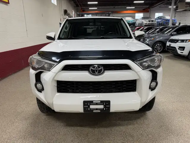 2019 Toyota 4Runner 4WD - 7 SEATER - BLUETOOTH - NAVIGATION - BA - Photo 8