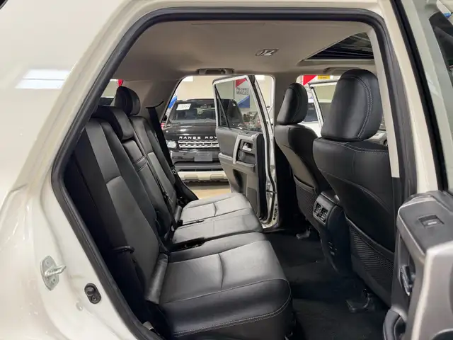2019 Toyota 4Runner 4WD - 7 SEATER - BLUETOOTH - NAVIGATION - BA - Photo 19