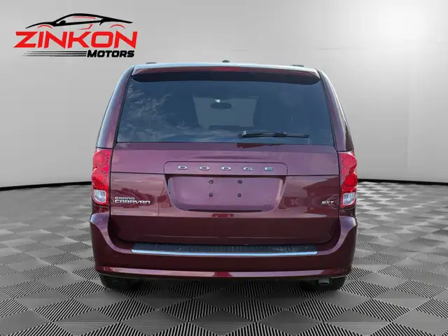 2018 Dodge Grand Caravan SXT | LOW KMS | CLEAN CARFAX | STOW N G - Photo 4