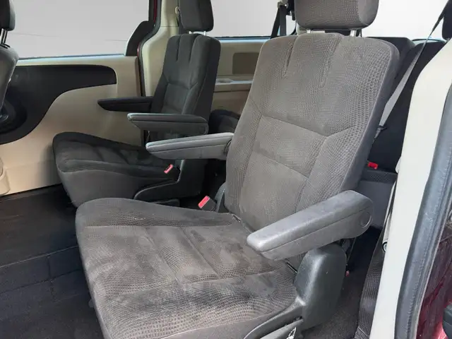 2018 Dodge Grand Caravan SXT | LOW KMS | CLEAN CARFAX | STOW N G - Photo 11