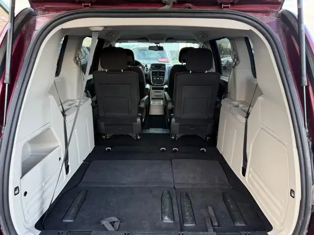 2018 Dodge Grand Caravan SXT | LOW KMS | CLEAN CARFAX | STOW N G - Photo 12