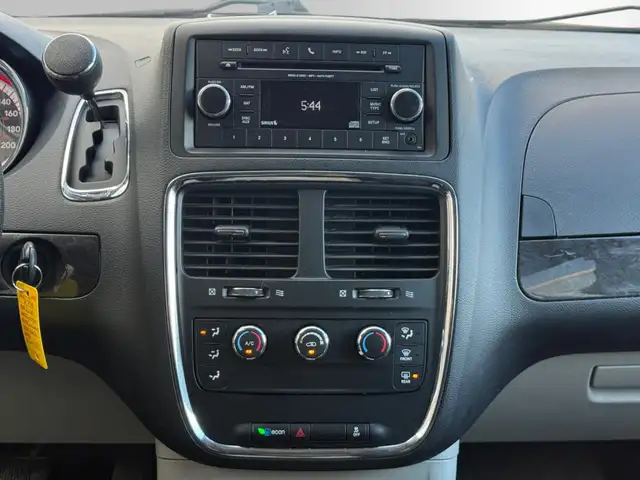 2018 Dodge Grand Caravan SXT | LOW KMS | CLEAN CARFAX | STOW N G - Photo 20