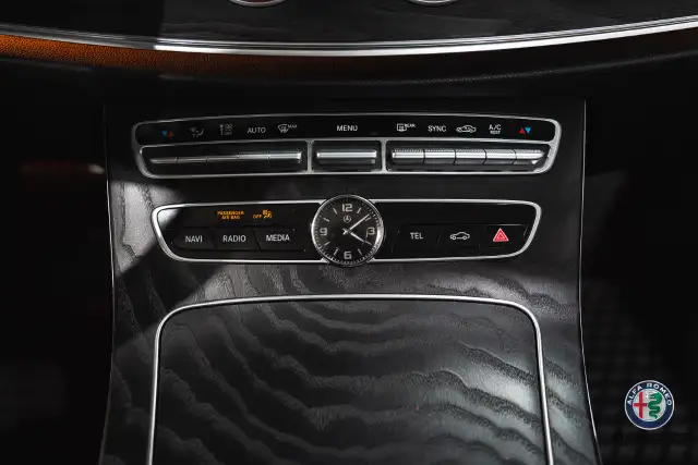2020 Mercedes-Benz E-Class - Photo 23