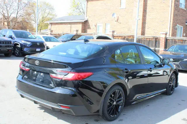 2025 Toyota Camry SE CVT hybrid - Photo 19