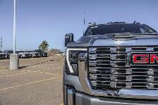 2026 GMC Sierra 3500HD Denali - Photo 11
