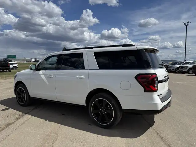 2024 Ford Expedition Limited MAX / LOADED! / 8 PSNGR! / STEALTH - Photo 5