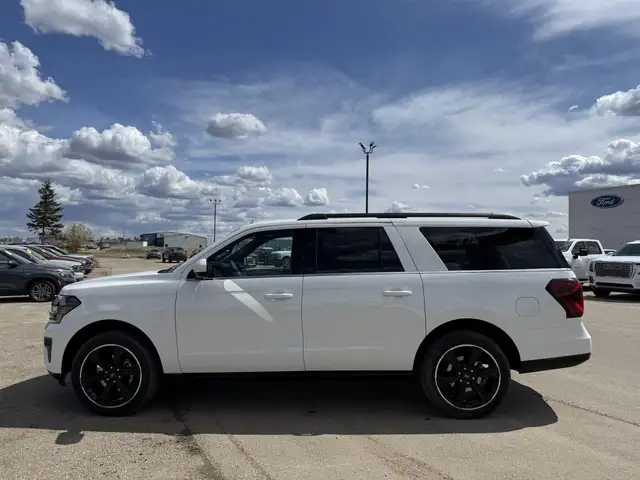 2024 Ford Expedition Limited MAX / LOADED! / 8 PSNGR! / STEALTH - Photo 6