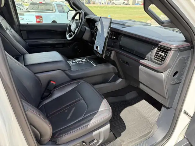 2024 Ford Expedition Limited MAX / LOADED! / 8 PSNGR! / STEALTH - Photo 10