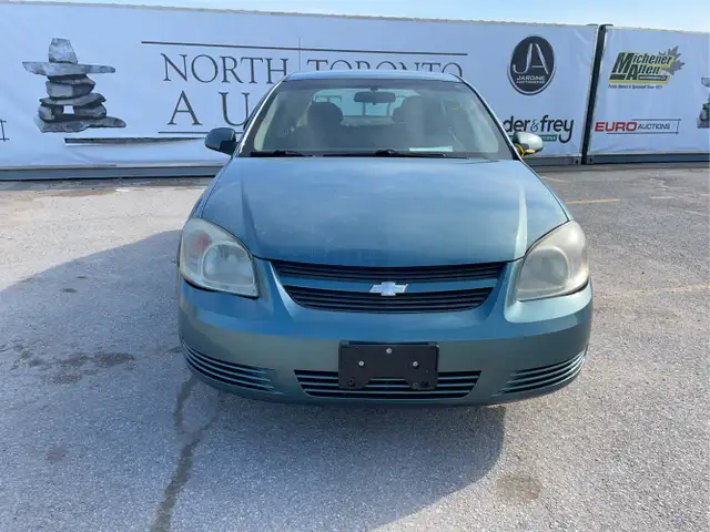 2010 Chevrolet Cobalt - Photo 2