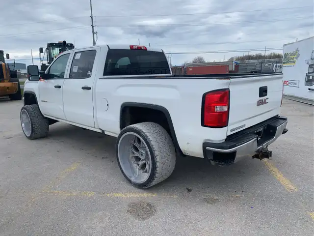 2018 GMC Sierra 2500HD - Photo 6