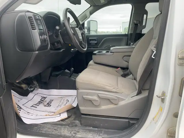 2018 GMC Sierra 2500HD - Photo 11