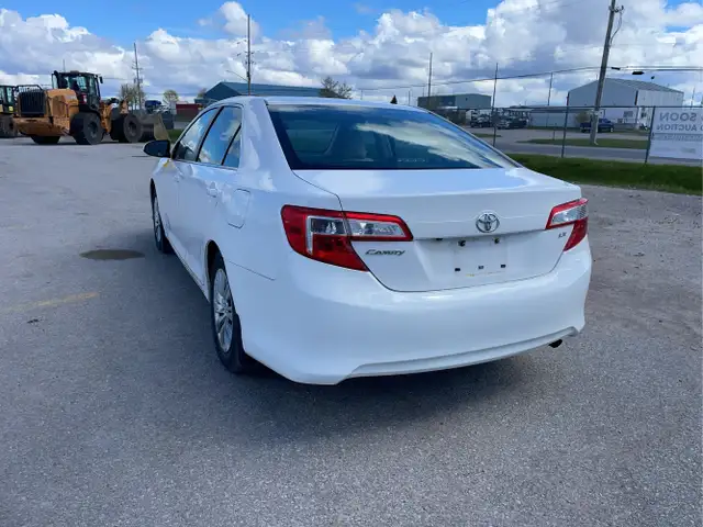 2013 Toyota Camry - Photo 7