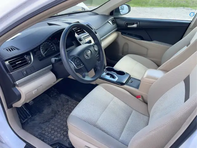 2013 Toyota Camry - Photo 10