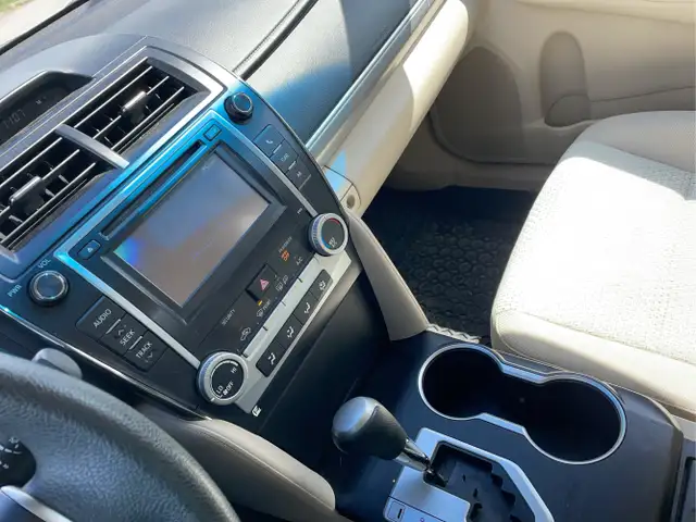 2013 Toyota Camry - Photo 13