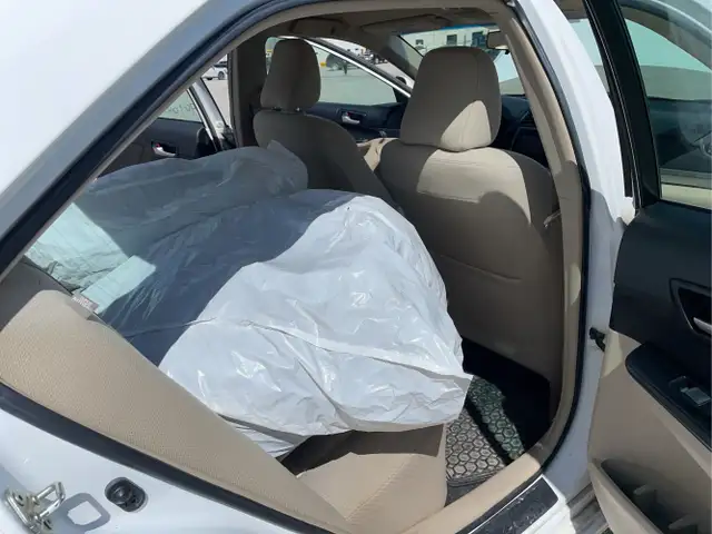2013 Toyota Camry - Photo 19