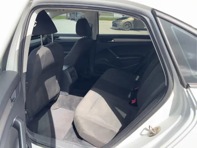 2020 Volkswagen Passat - Photo 16