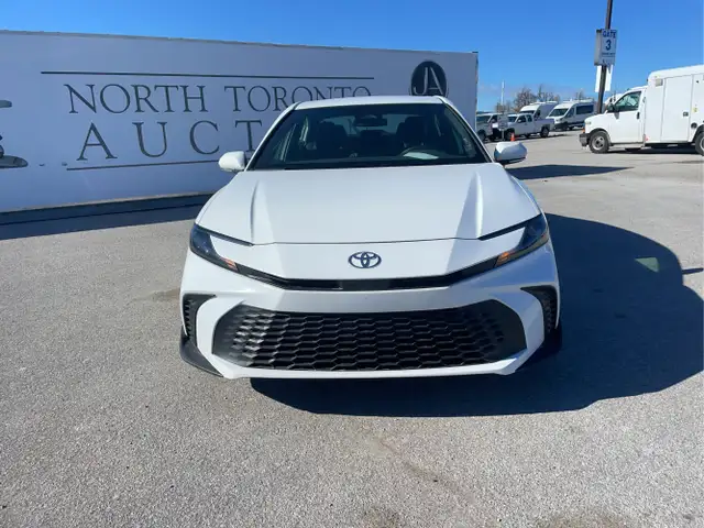 2025 Toyota Camry - Photo 2