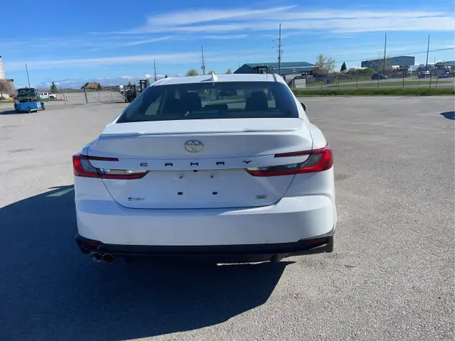 2025 Toyota Camry - Photo 6