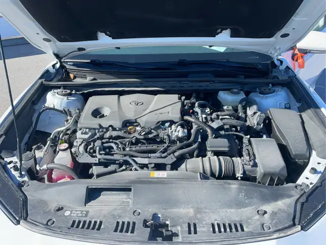 2025 Toyota Camry - Photo 9