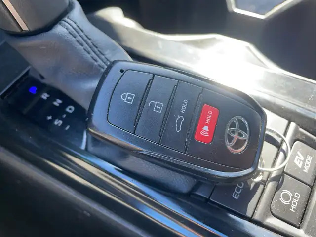 2025 Toyota Camry - Photo 14