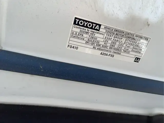 2025 Toyota Camry - Photo 17