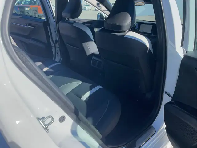 2025 Toyota Camry - Photo 19