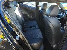 2017 Hyundai Veloster - Photo 15