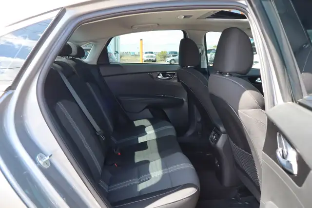 2023 Kia Forte - Photo 15