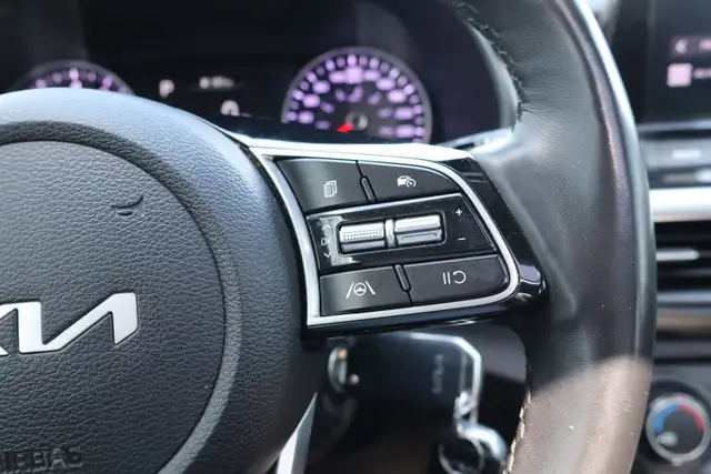 2023 Kia Forte - Photo 18