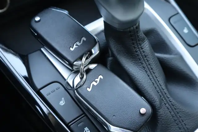 2023 Kia Forte - Photo 24