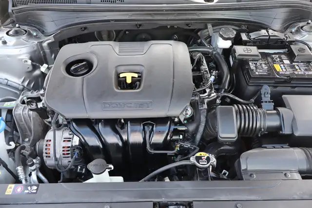 2023 Kia Forte - Photo 25