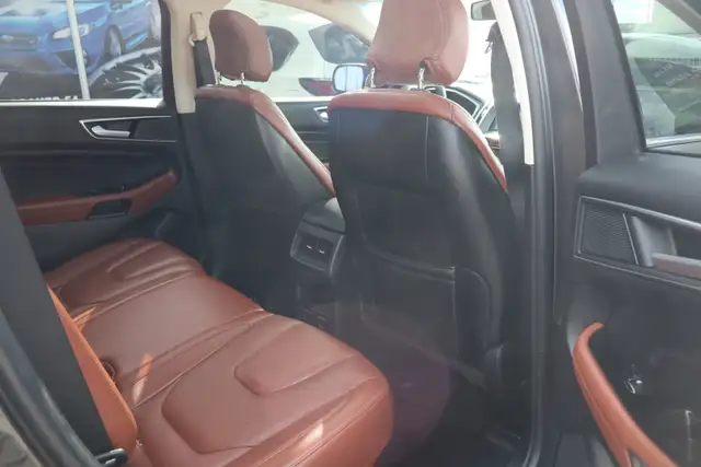 2019 Ford Edge - Photo 15