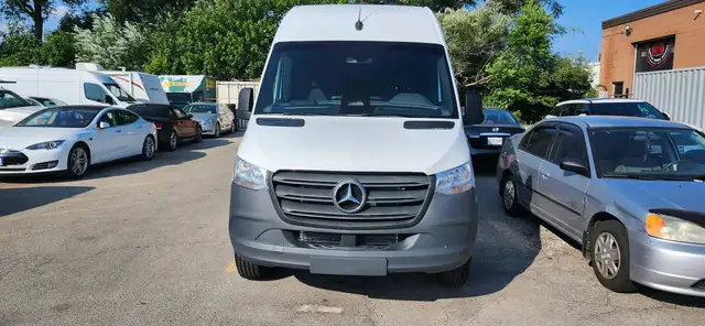 2025 Mercedes-Benz Sprinter 2500 High Roof I4 Diesel 170' - Photo 4