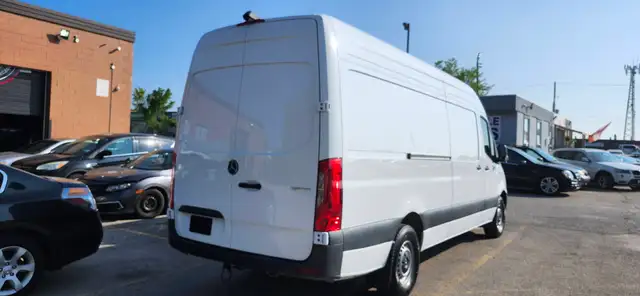 2025 Mercedes-Benz Sprinter 2500 High Roof I4 Diesel 170' - Photo 5