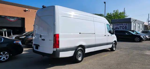 2025 Mercedes-Benz Sprinter 2500 High Roof I4 Diesel 170' - Photo 7