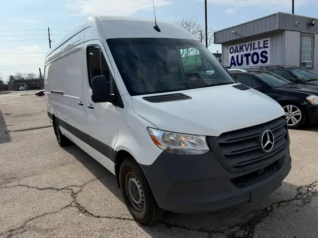 2025 Mercedes-Benz Sprinter 2500 High Roof I4 Diesel 170' - Photo 13