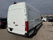 2025 Mercedes-Benz Sprinter 2500 High Roof I4 Diesel 170' - Photo 15